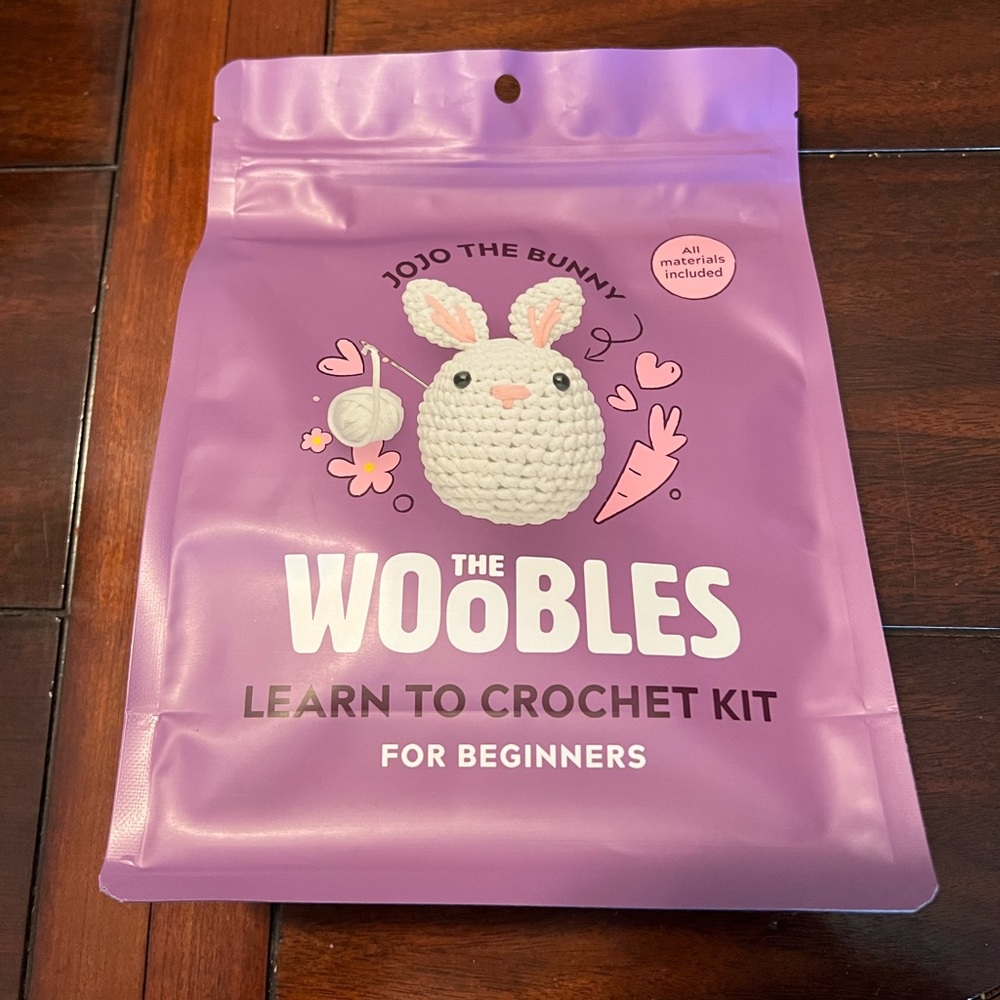 Jojo the Bunny Beginner Crochet Kit - Picture 11 of 12